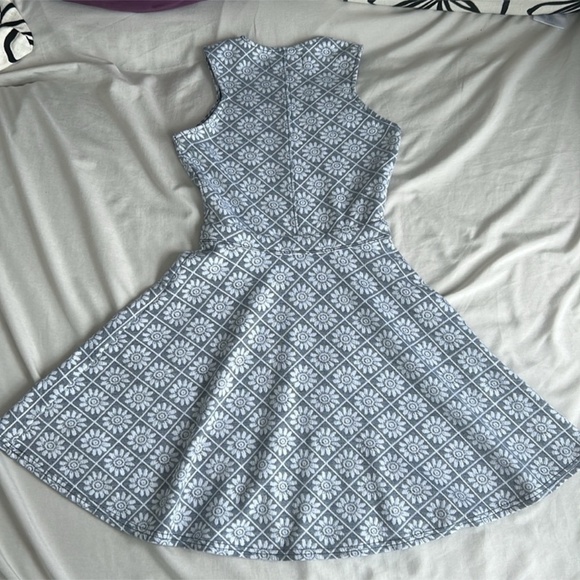 Abercrombie kids brand new dress, only tags removed. Size L or 14 years - Picture 5 of 6